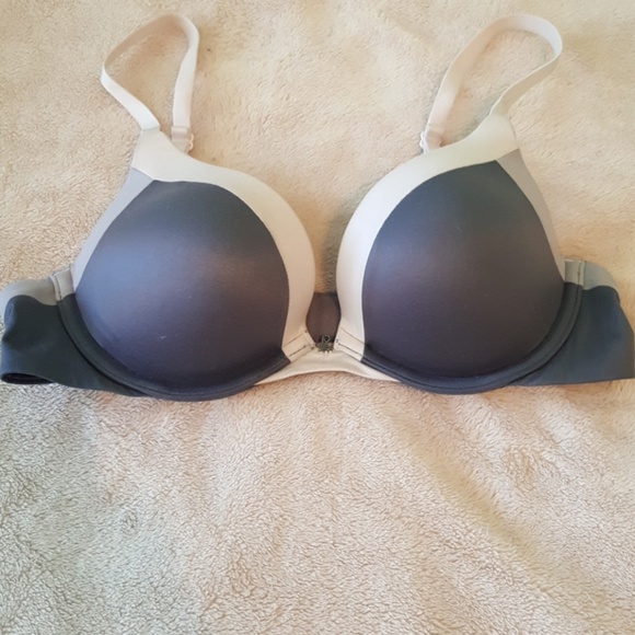 Victoria's Secret Other - Victoria's secret Fabulous plunge bra 34b gray